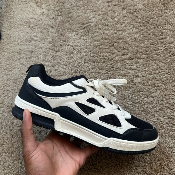 Black and White Men's Sneakers - Picture 3 of 5